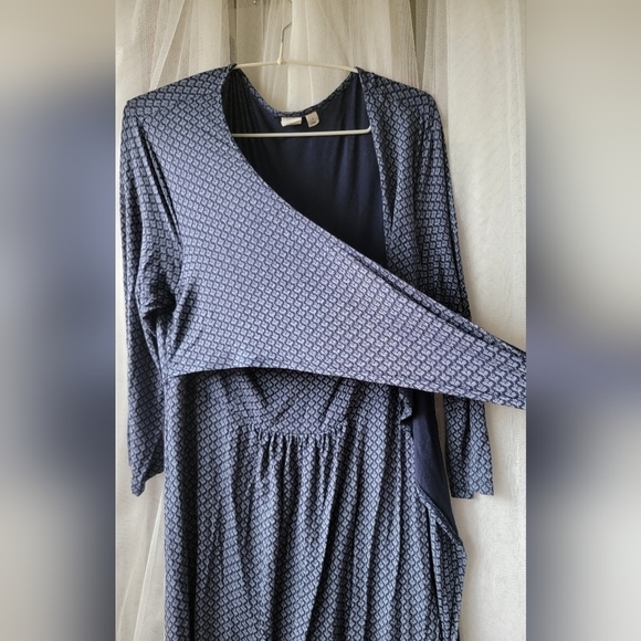 gap Maternity Nacy Blue 3/4 sleeve wrap dress with white hearts - Picture 4 of 7
